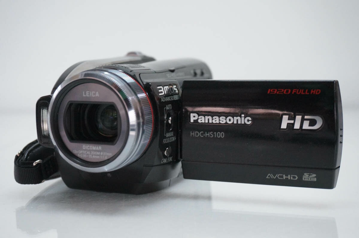 【中古】Panasonicパナソニック HDC-HS100 フルHD対応HDD ビデオカメラ 60GB