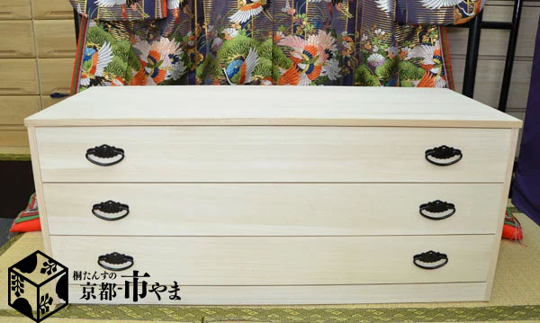桐たんす 桐タンス 着物用 3段 総桐タンス 総桐箪笥 京都市やま限定 着物収納 肥前桐民芸 国産品 たとう紙OK 天板側板15mm使用 桐衣装ケース【KT-3市】桐箪笥 和家具【関東〜九州送料無料】 【国産】 【日本製】 桐ダンス 【家具】 【RCP】