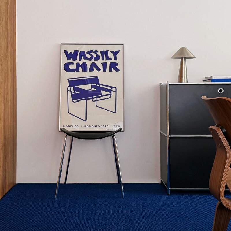 予約販売5月中旬～5月下旬頃発送予定 Wassily Chair アートポスター ブルー シルバーフレーム付き ポスター 70×50cm【ART OF BLACK】