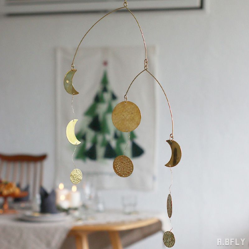 【最大6,000円クーポン配布中】モビール 真鍮 ブラス モチーフ 月 ムーン マルチ ハンドメイド 経年経過 吊り下げ ハンギング インテリア雑貨 お洒落 ディスプレイ