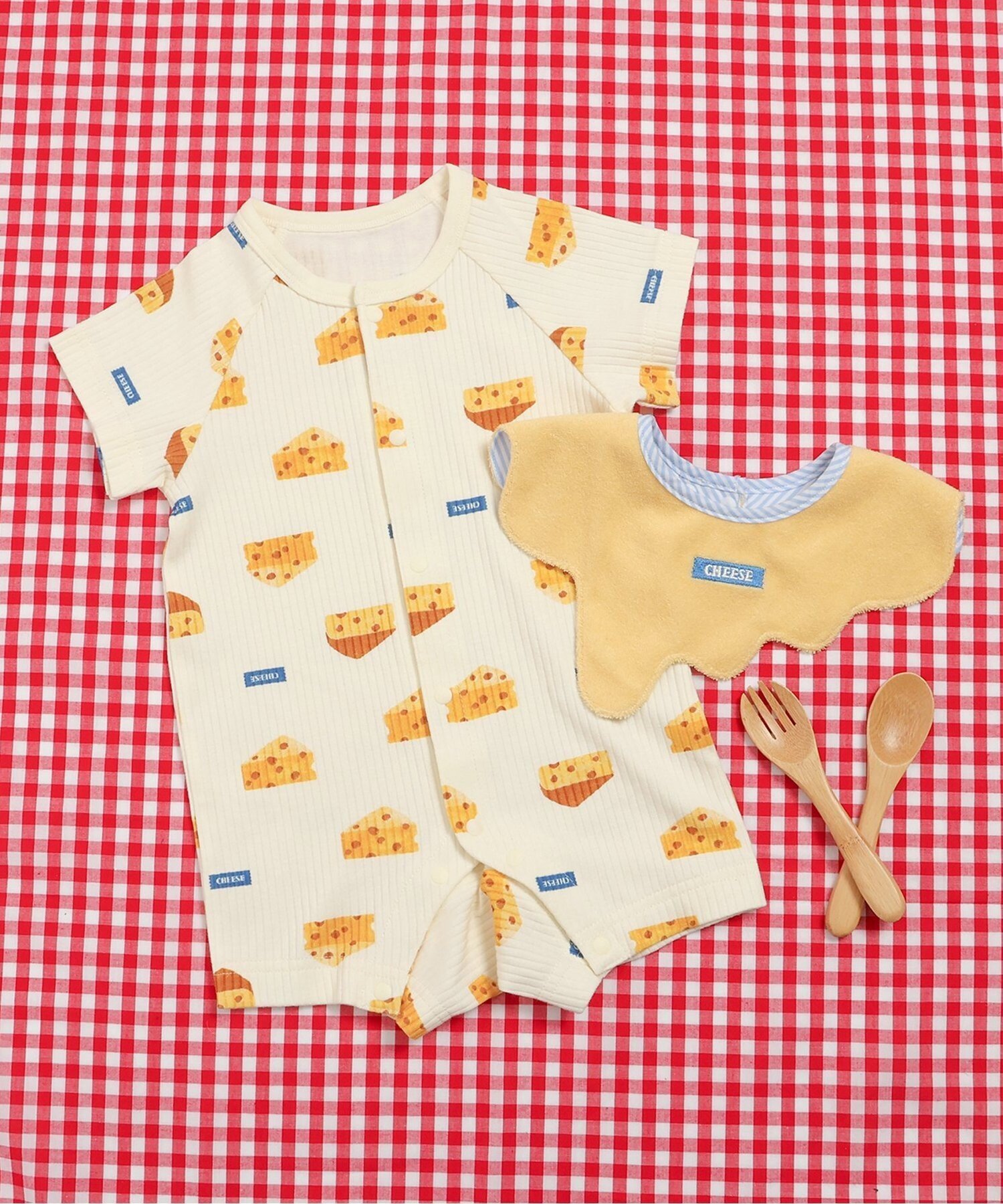 apres les cours 【リンク】3時のおやつ柄スタイ&ロンパス セット エフオーオンラインストア マタニティウェア・ベビー用品 ロンパース・カバーオール イエロー ピンク