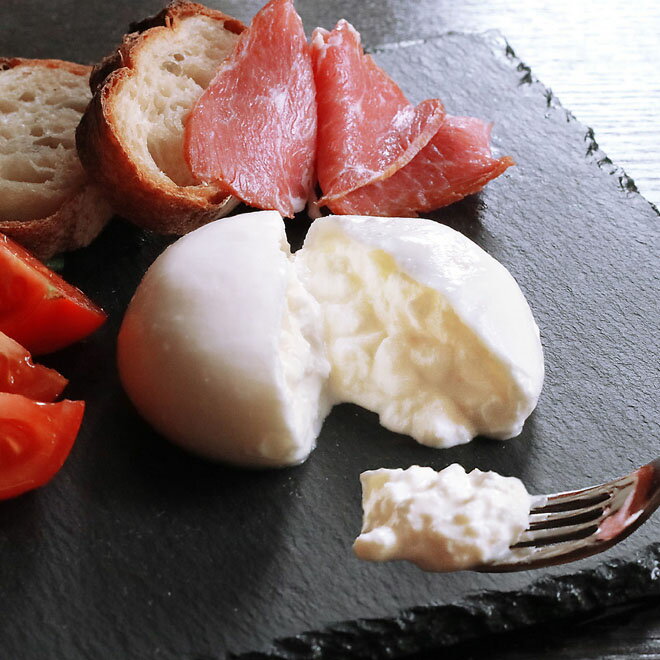 花畑牧場 ブラータ〜生モッツァレラ〜 チーズ 70g×12個セット【冷凍配送】