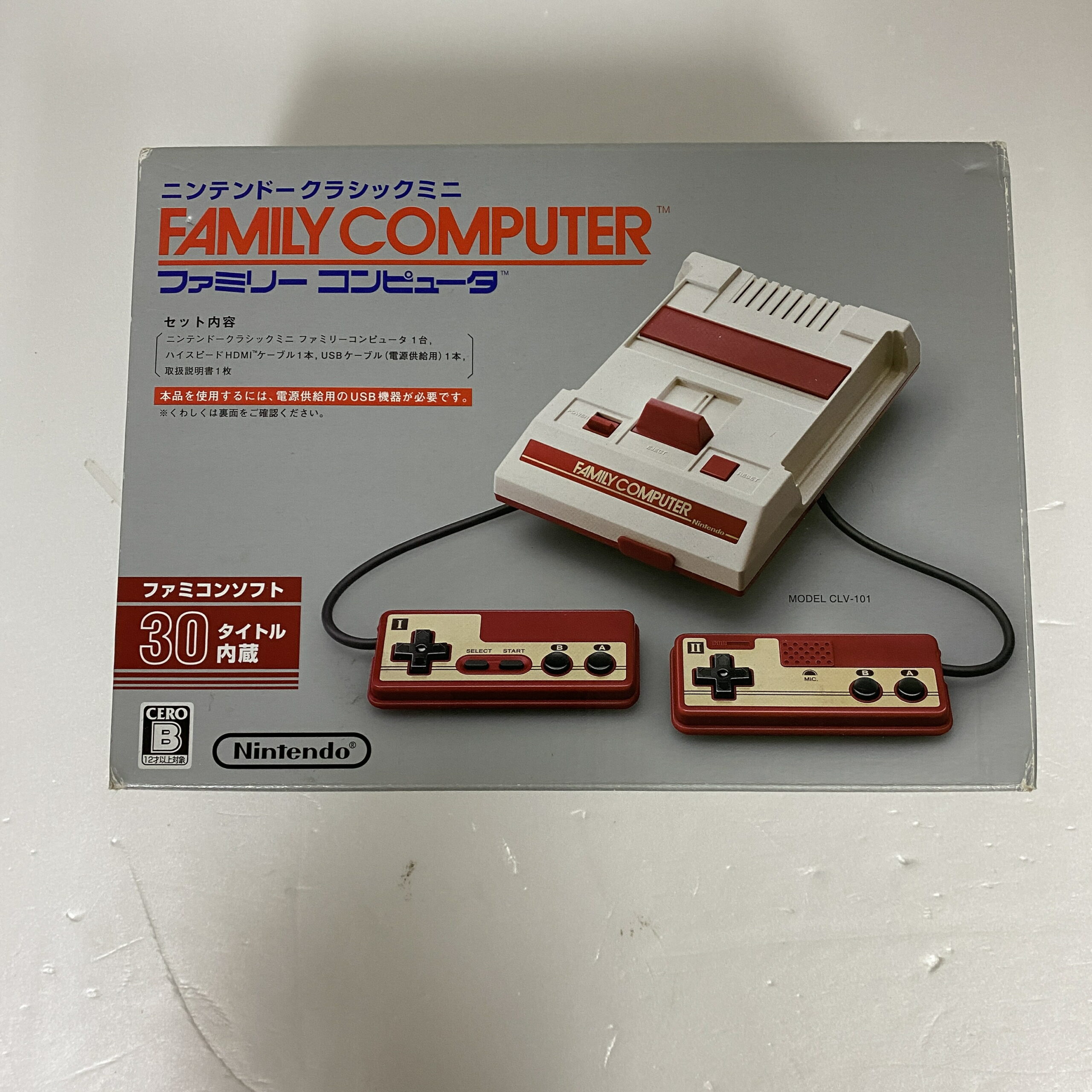 【ほぼ新品】ニンテンドークラシックミニ ファミリーコンピュータ（CLV-101）